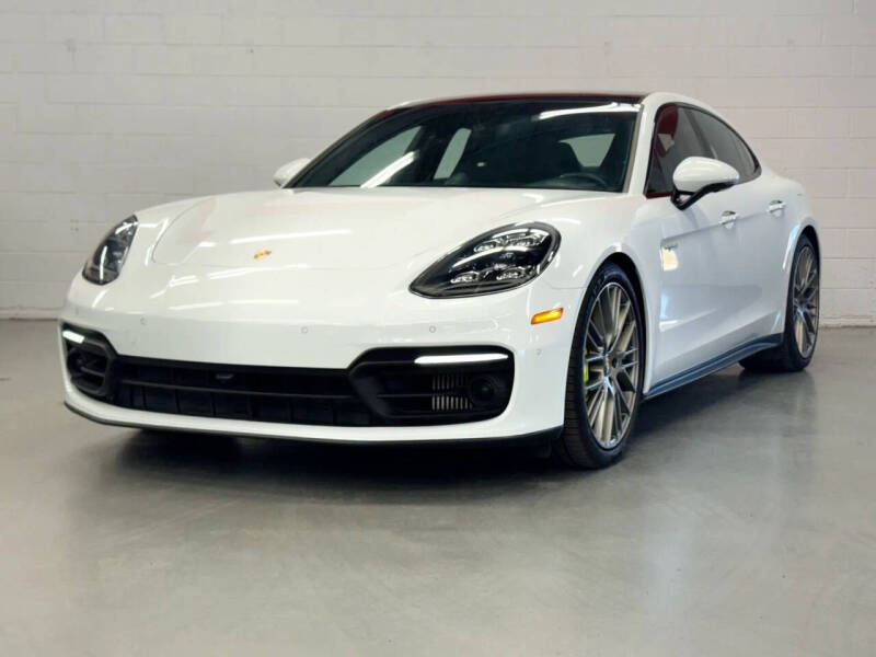 2023 Porsche Panamera Platinum Edition's photo