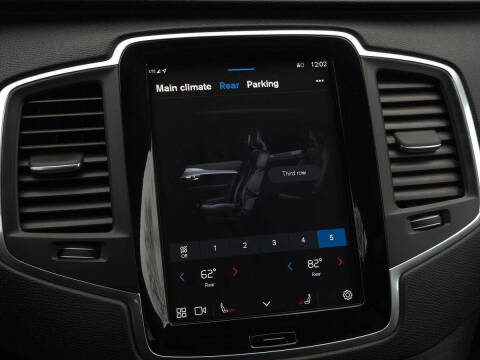 2024 Volvo XC90 B5 Core Bright Theme