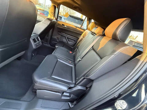 2020 Volkswagen Atlas Cross Sport SE 4Motion