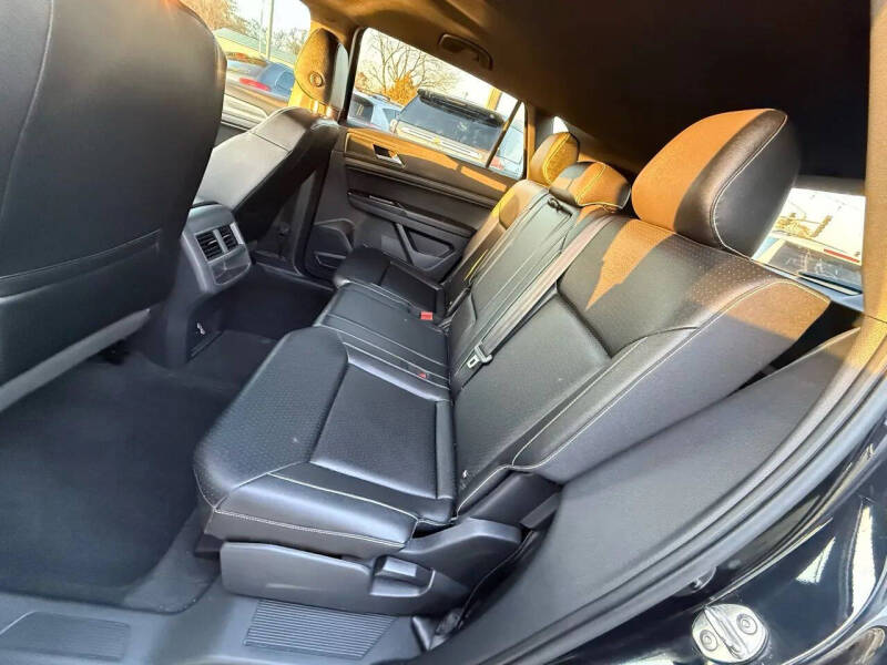 2020 Volkswagen Atlas Cross Sport SE 4Motion