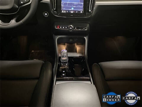 2025 Volvo XC40 B5 Plus Bright Theme