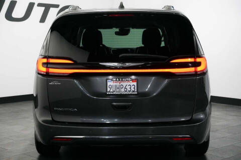 2021 Chrysler Pacifica Touring L