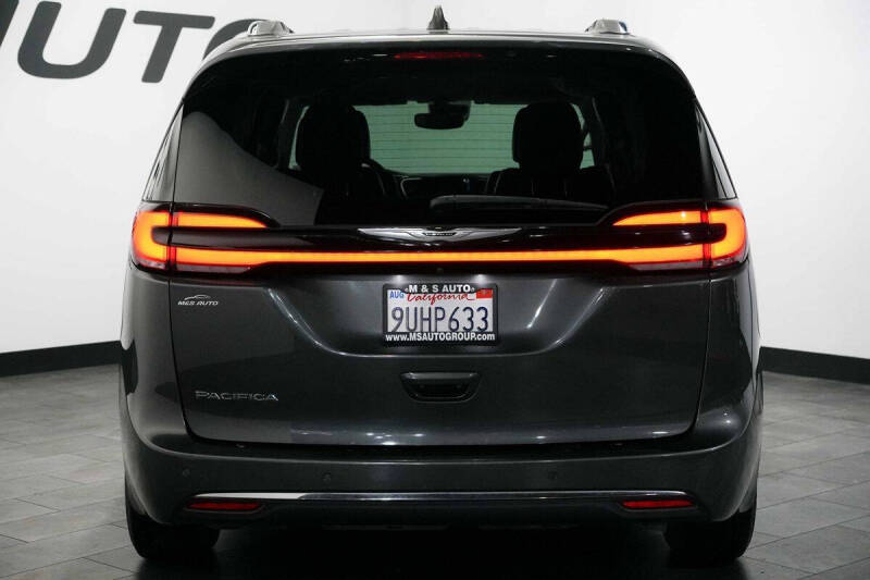 2021 Chrysler Pacifica Touring L