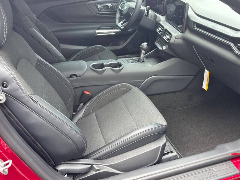 2025 Ford Mustang EcoBoost