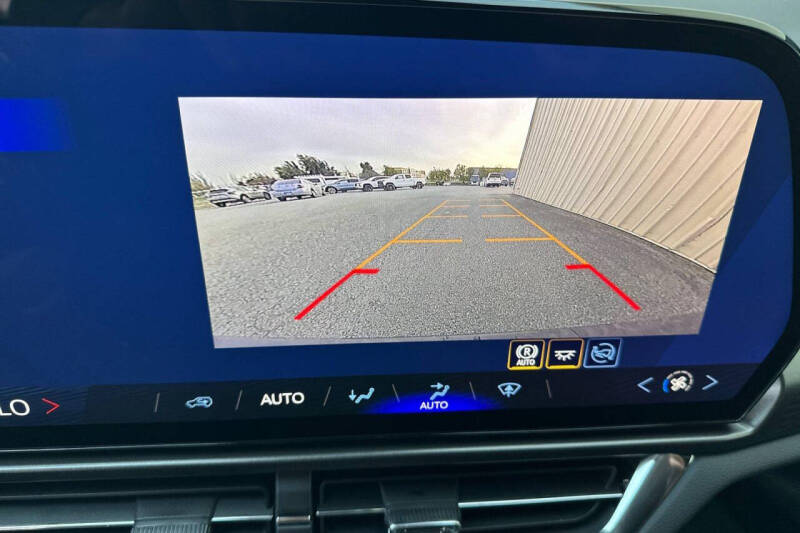 2026 Chevrolet Equinox EV LT 1