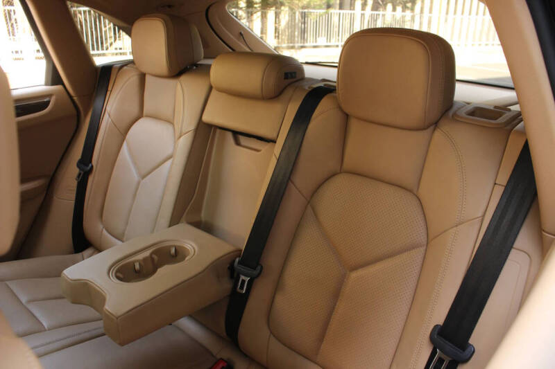 2016 Porsche Macan S