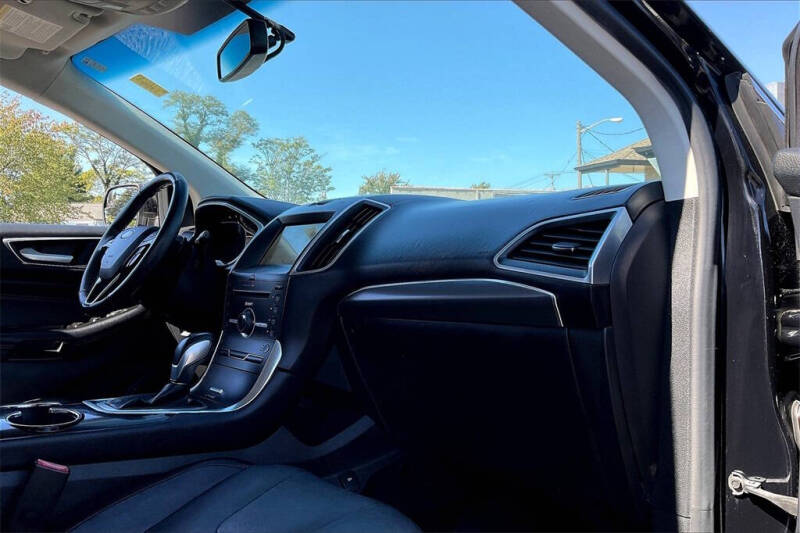 2016 Ford Edge Titanium