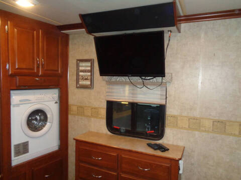 2008 Freightliner XCS Chassis