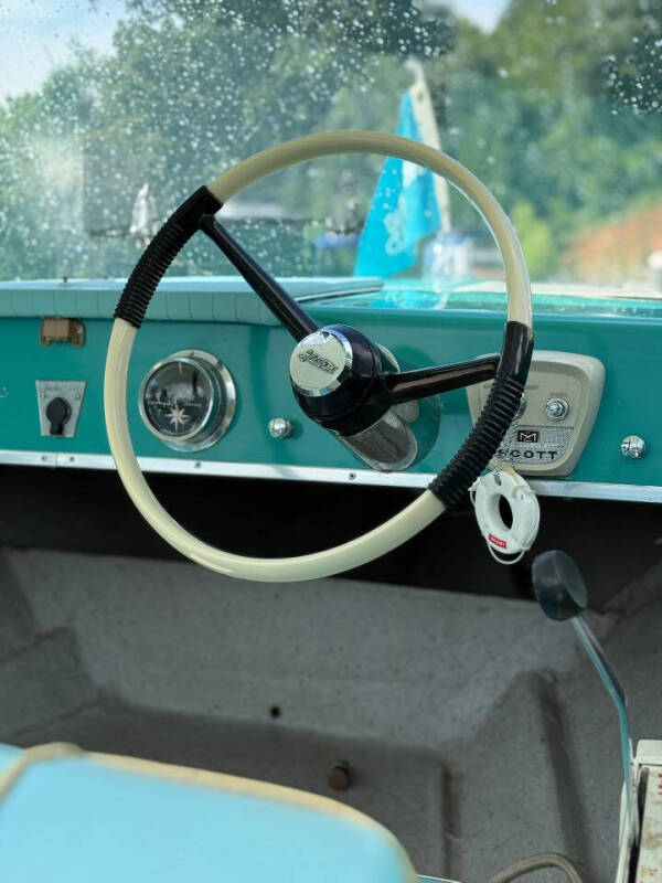 1961 Glastron Classic