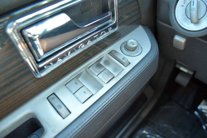 2009 Lincoln Navigator L