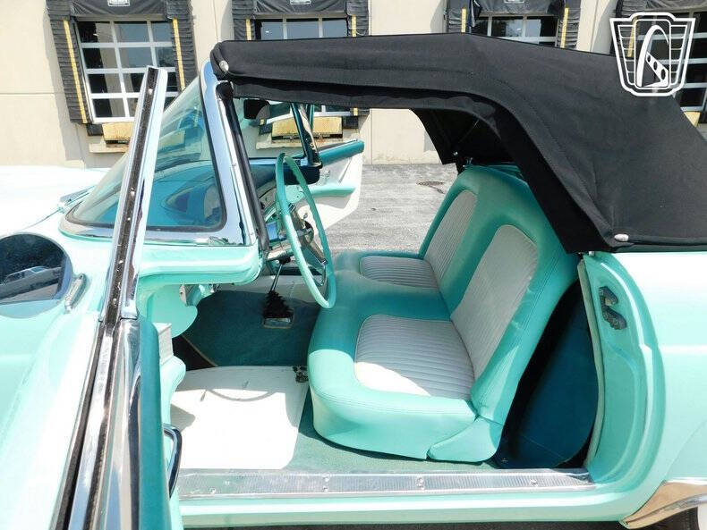 1955 Ford Thunderbird