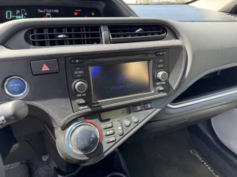 2014 Toyota Prius c Three