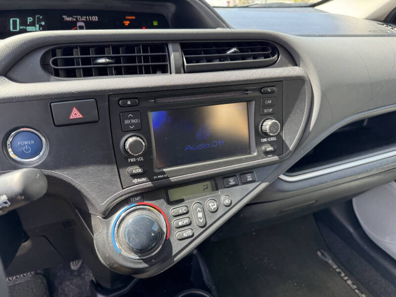 2014 Toyota Prius c Three