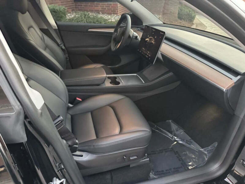 2024 Tesla Model Y Performance