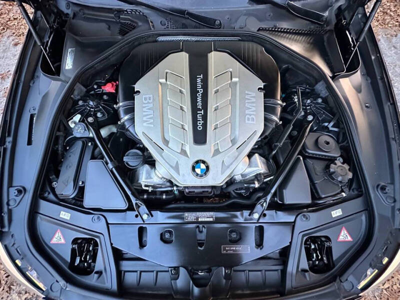 2011 BMW 5 Series 550i xDrive