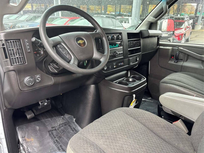 2024 Chevrolet Express 2500