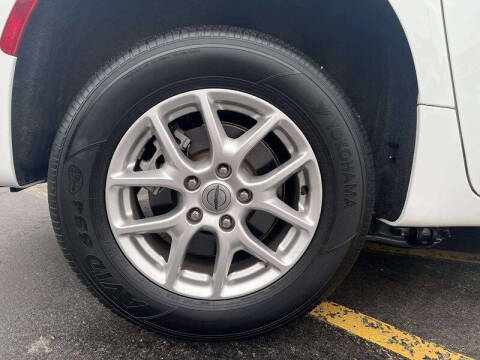 2024 Chrysler Voyager LX