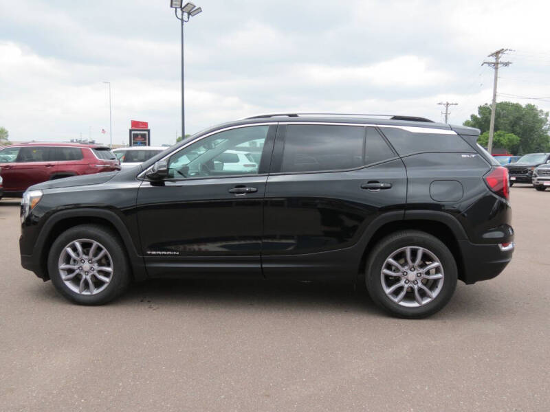 2023 GMC Terrain SLT