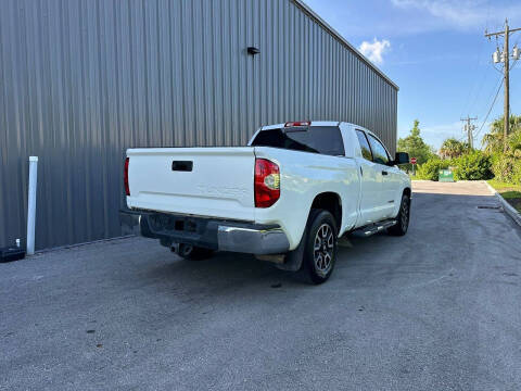 2014 Toyota Tundra SR5