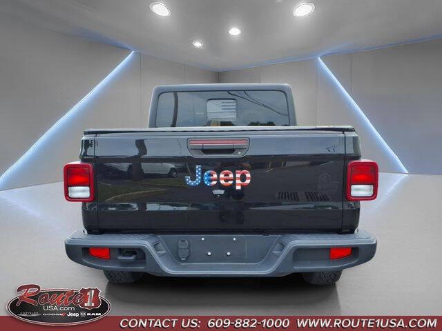 2022 Jeep Gladiator Willys