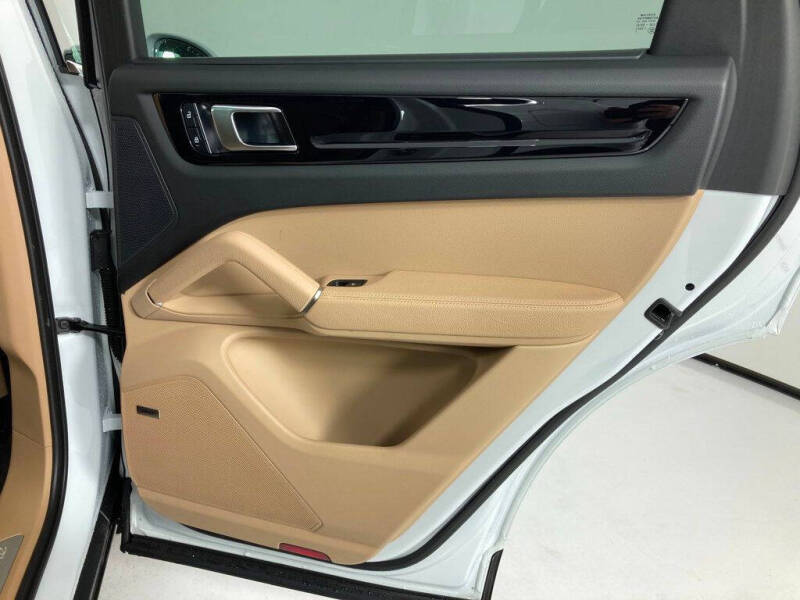 2023 Porsche Cayenne