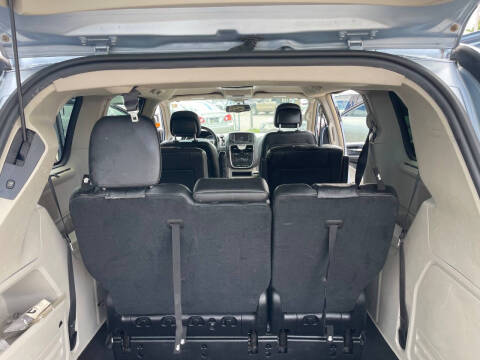 2016 Chrysler Town and Country Touring