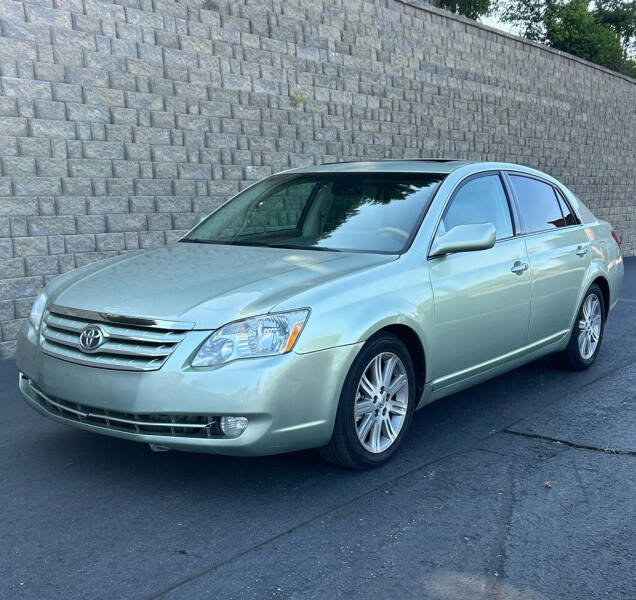 2005 Toyota Avalon for sale at R Teto Motor Sales Inc. in Pawtucket RI