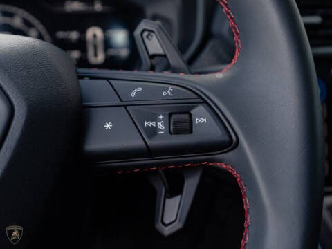 2024 Lamborghini Urus Performante