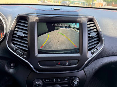 2022 Jeep Cherokee Trailhawk