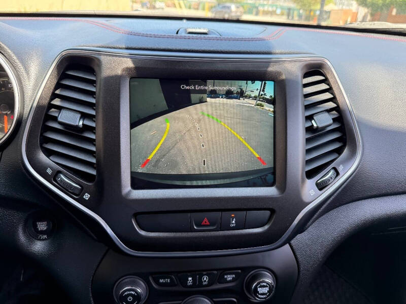 2022 Jeep Cherokee Trailhawk