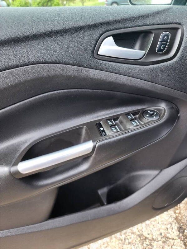 2017 Ford C-MAX Hybrid SE