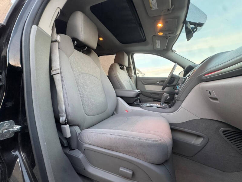 2016 GMC Acadia SLE-2