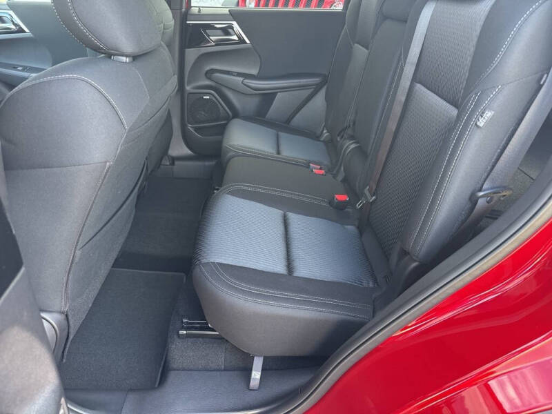 2025 Mitsubishi Outlander ES