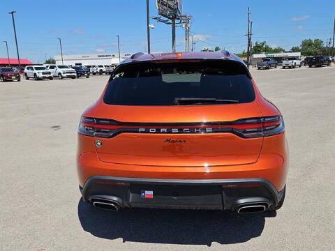 2022 Porsche Macan