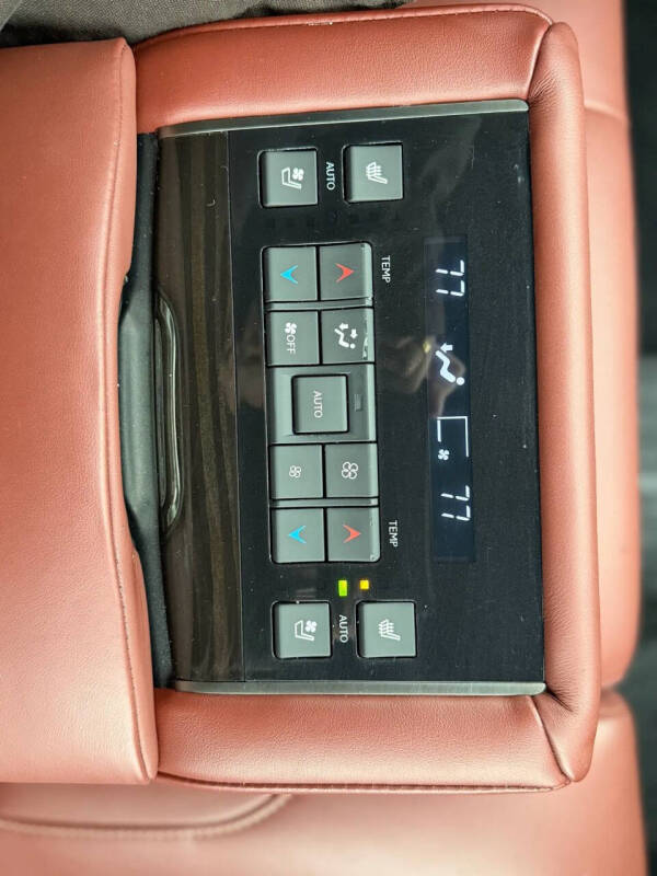 2020 Lexus LX 570 Three-Row