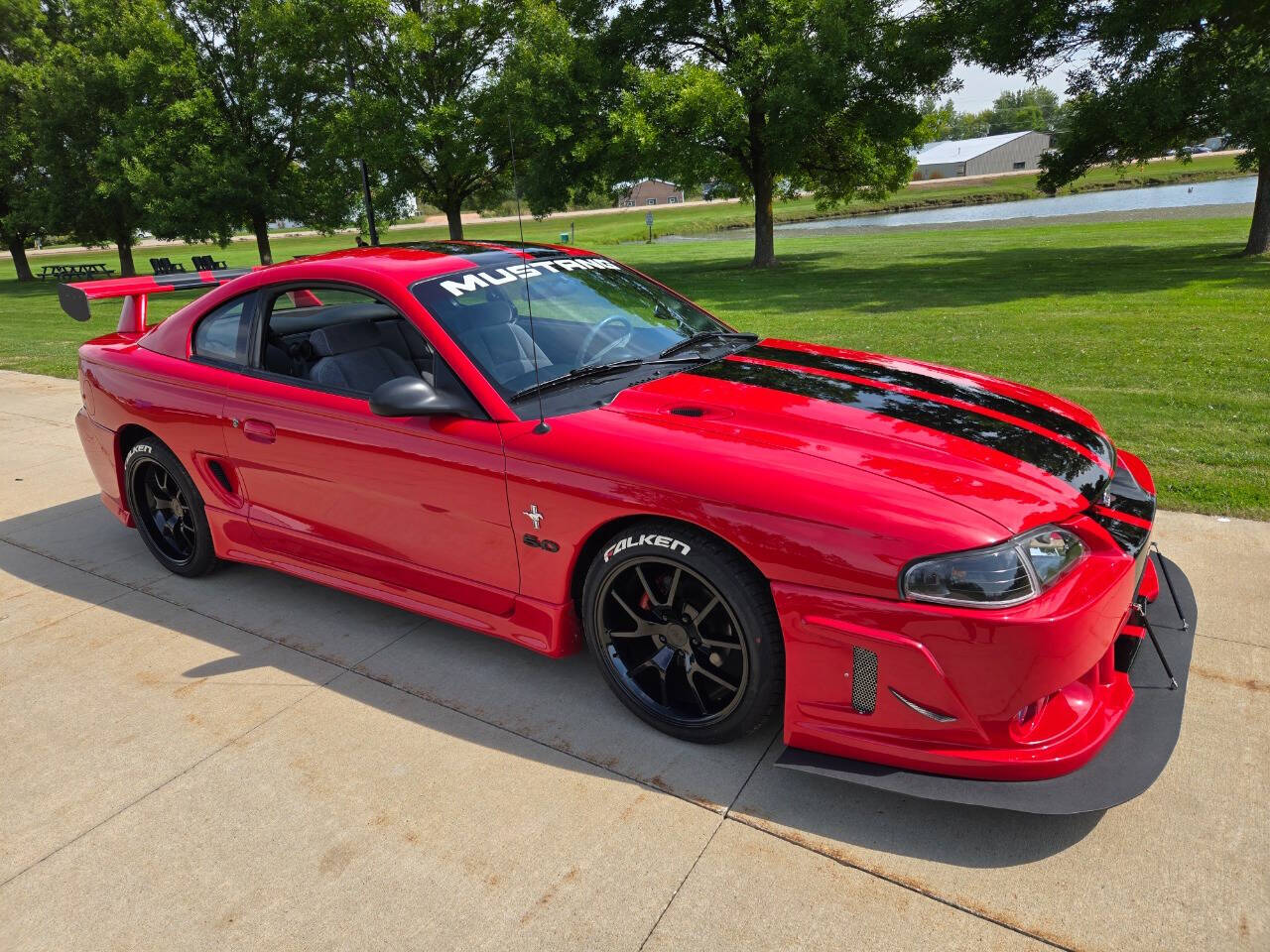 1995 Ford Mustang 18