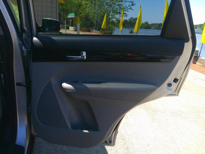 2011 Kia Sorento LX