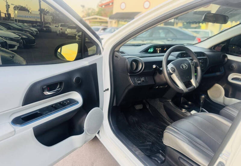 2013 Toyota Prius c Four