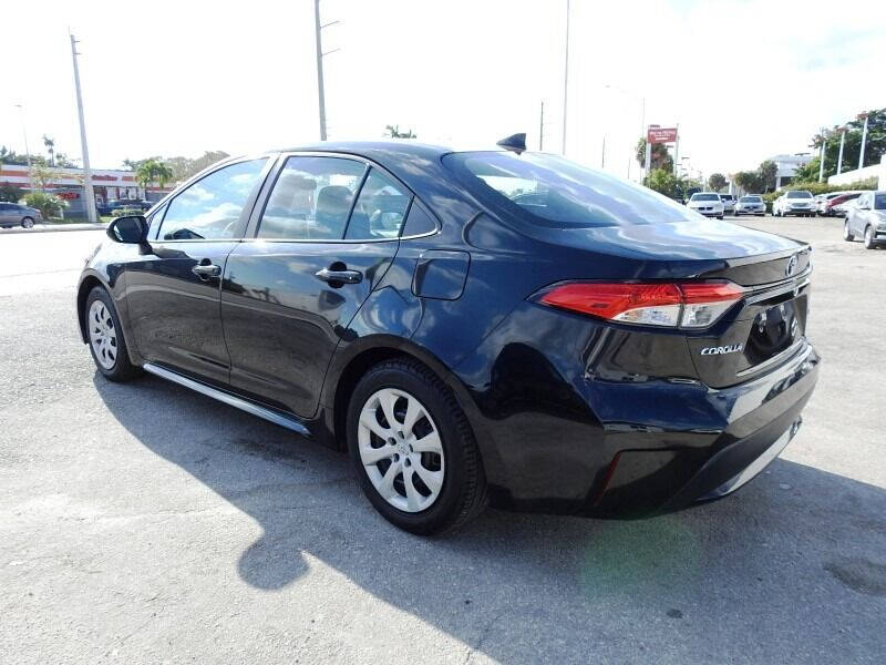 2020 Toyota Corolla Sedan - $15,900