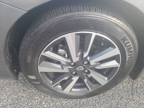 2024 Nissan Versa SV