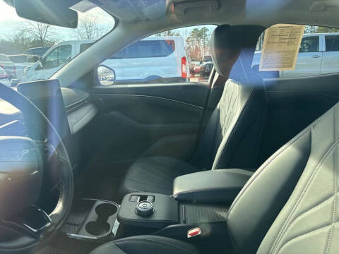 2024 Ford Mustang Mach-E Select