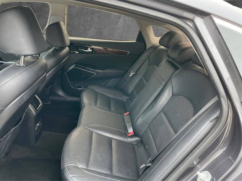 2017 Kia Cadenza Premium
