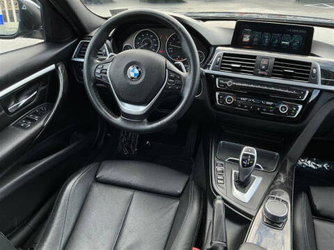 2017 BMW 3 Series 330i xDrive