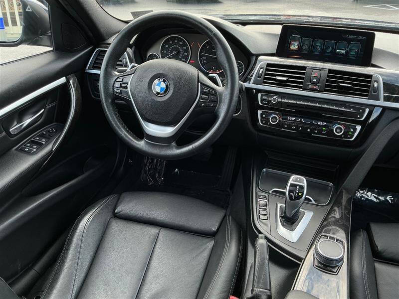2017 BMW 3 Series 330i xDrive