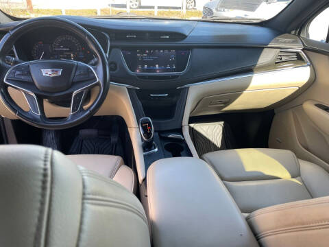 2017 Cadillac XT5