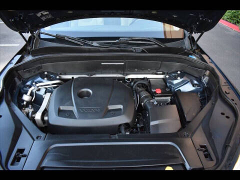 2018 Volvo XC90 T6 Momentum