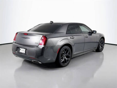 2023 Chrysler 300 Touring L