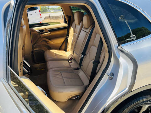 2011 Porsche Cayenne Tiptronic