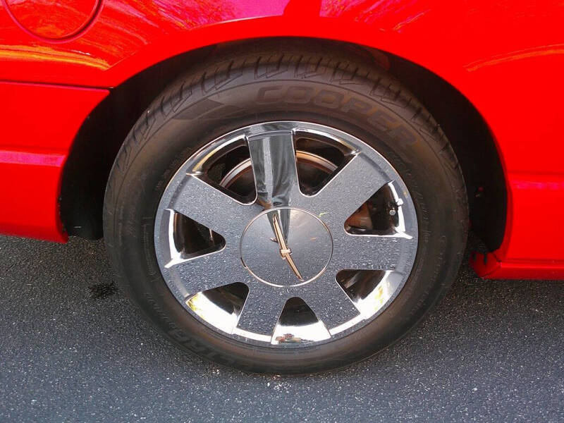 2002 Ford Thunderbird Deluxe