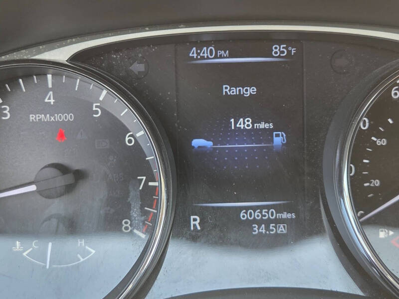 2016 Nissan Rogue SV